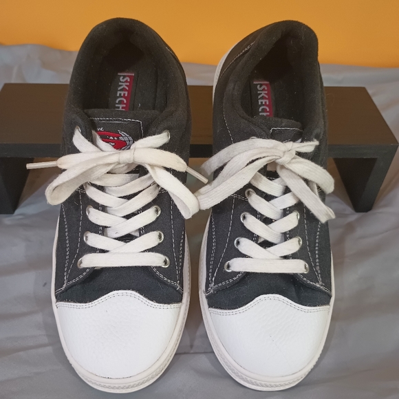 Skechers Street Roadies Black and White Canvas Lace Up Shoes Size 8.5 - Picture 4 of 9